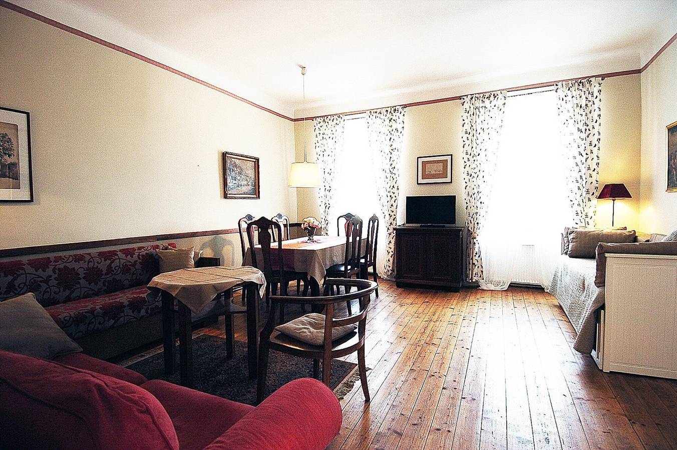 Entire apartment, Apartment 'Bioweingut Hauerhof 99 - 2' with Shared Garden, Wi-Fi and Air Conditioning in Klosterneuburg, Wien-Umgebung