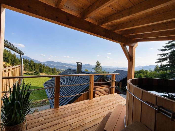 Casa rural para 4 personas, con jacuzzi además de jardín y balcón - 1