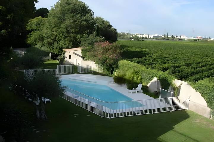 Villa pour 18 personnes dans le Languedoc-Roussillon