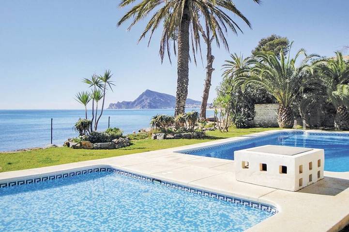 Ferienwohnung für 6 Personen, mit Pool und Balkon - 1