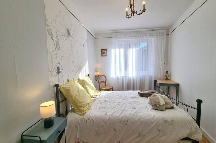 Gîte pour 4 personnes, avec terrasse à Bellegarde-en-Forez - 2