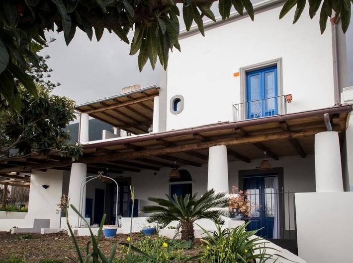 Maison d’hôte pour 2 personnes, avec Terrasse et Jardin à Santa Marina Salina