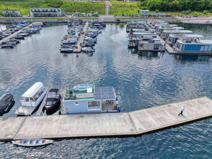 Boot für 4 Personen, mit Terrasse und Ausblick in Sachsen-Anhalt - 2