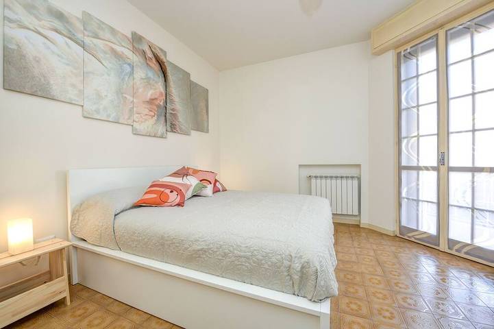 Appartamento intero, Garda Retreat ( beach + every service <200mt ) in Colombare, Sirmione