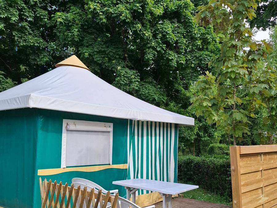 Camping Le Pont d'Allagnon - Bungalow de lona 4 personas - Trigano, Sin instalaciones sanitarias in Lempdes-sur-Allagnon, Alto Loira