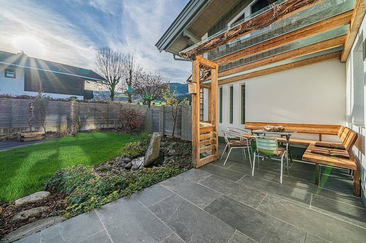 Ferienhaus für 9 Personen, mit Balkon und Garten, mit Haustier