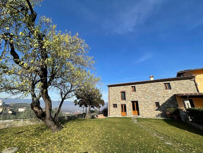 Casa vacanza per 4 persone, con Terrazza e Giardino nonché Panorama a Quarrata