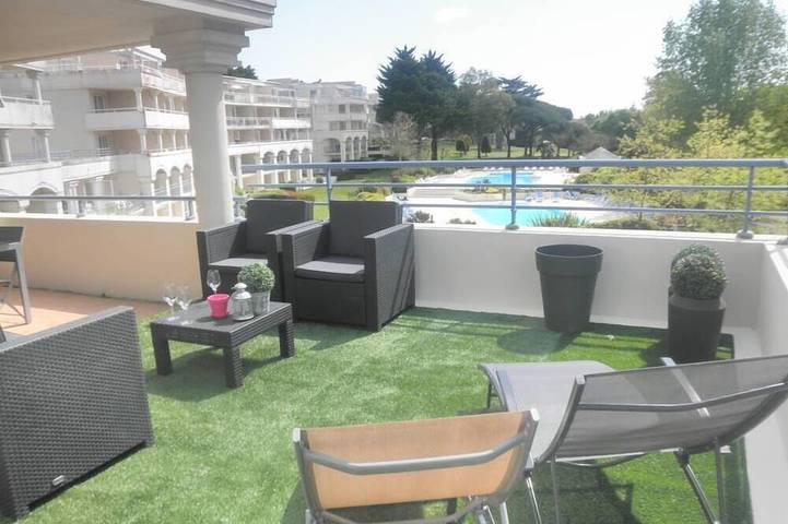 Ferienwohnung für 6 Personen, mit Balkon und Whirlpool sowie Garten und Pool, mit Haustier in La Baule-Escoublac