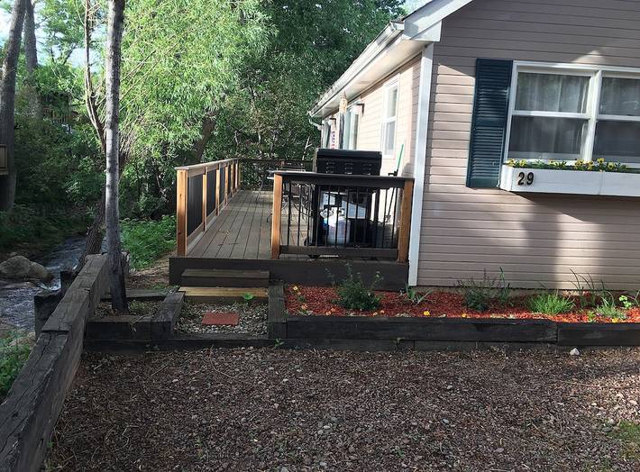 Log cabin for 4 people, with terrace in Colorado Springs