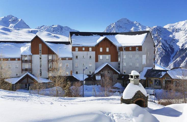 Appart’hôtel pour 4 personnes, avec balcon et jacuzzi ainsi que sauna et piscine