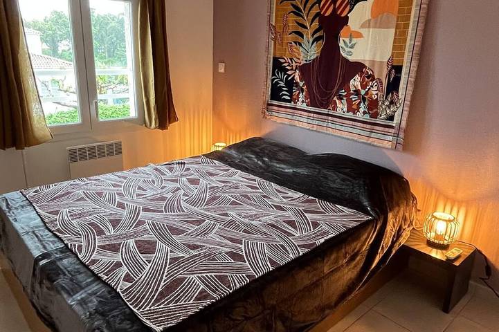 Location de vacances pour 8 personnes, avec terrasse ainsi que piscine et jardin dans Prunete - 4