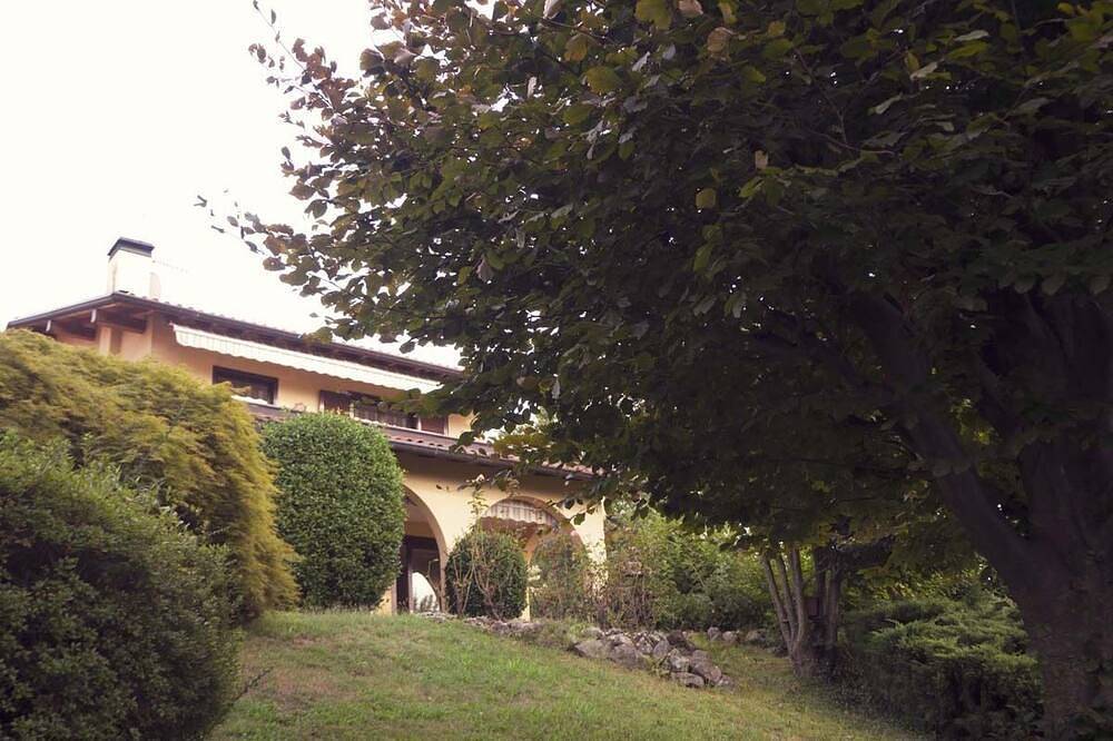 Your Villa between lake and mountains in Luino, Comune di Luino