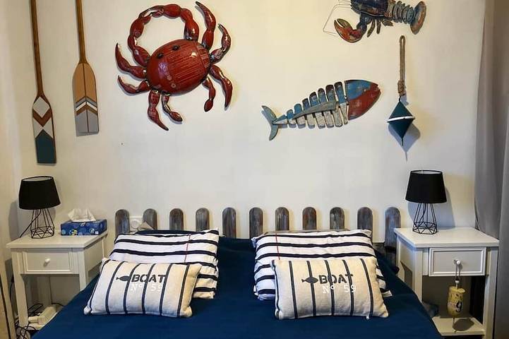 Charming Oléronaise house 5 minutes from the beach and 2 minutes from the market in La Brée-les-Bains, Côte de Beauté
