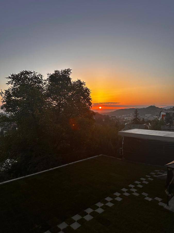 Location de vacances pour 2 personnes, avec sauna et terrasse ainsi que vue et jardin dans Poiana Brasov - Brasov - 4