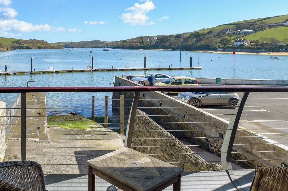 2 chambres à coucher à Fore St in Salcombe, South Devon