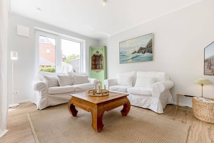 Ganze Wohnung, Im Norden der Insel erwartet Sie diese helle und moderne Ferienwohnung. in Nordfriesische Inseln (Schleswig-Holstein) (Schleswig-Holstein), List (Sylt)