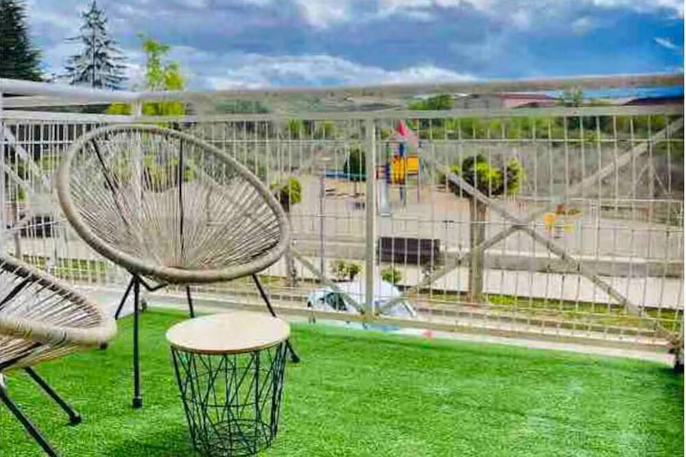 Townhouse Villa tourist Rioja and walks in Cenicero, Rioja