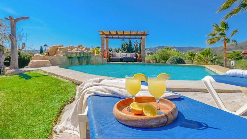 Finca für 8 Personen, mit Balkon/Terrasse in Mijas