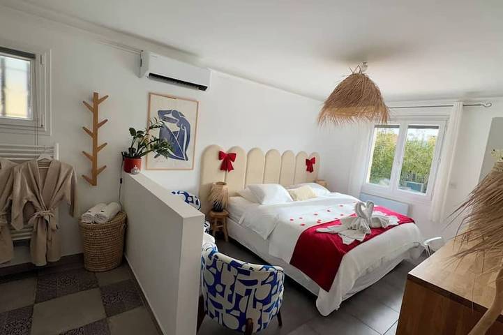Gîte pour 2 personnes, avec jardin et jacuzzi, animaux acceptés à Montfort-sur-Argens