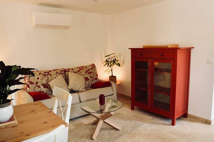 Location de vacances pour 4 personnes, avec balcon ainsi que piscine et jardin à Tourrette-Levens - 4