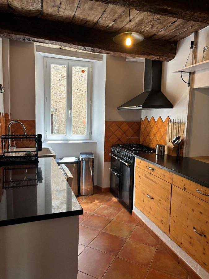 Location de vacances pour 6 personnes, avec vue et jardin à Aumessas - 4