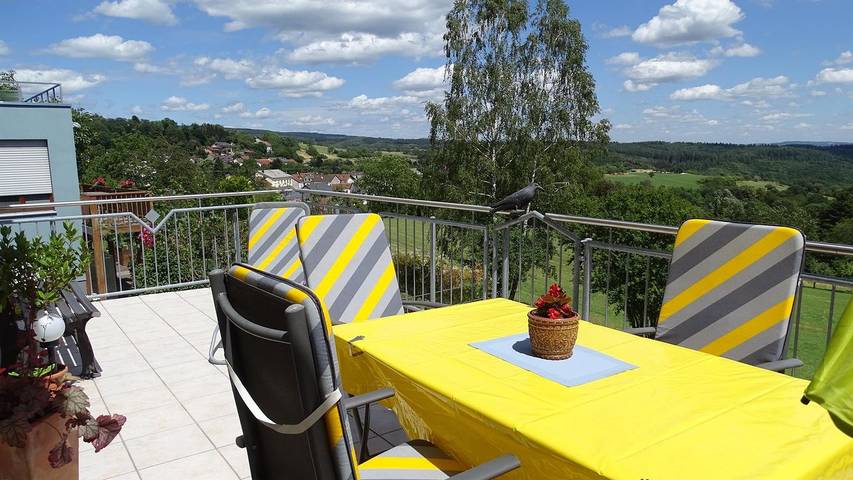 Ferienwohnung für 4 Personen, mit Balkon und Ausblick sowie Garten - 1
