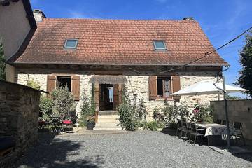 Gîte pour 6 personnes, avec jardin à Jumilhac-le-Grand
