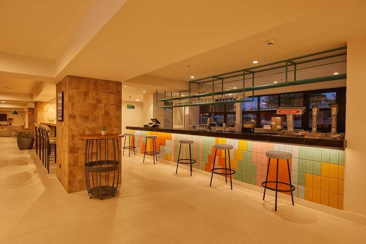 Hôtel pour 3 personnes, avec jardin ainsi que piscine et vue, animaux acceptés à Magaluf - 4