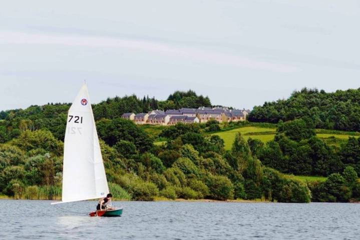 Gîte pour 4 personnes, avec jardin et vue sur le lac dans Lac de la Raviège - 4