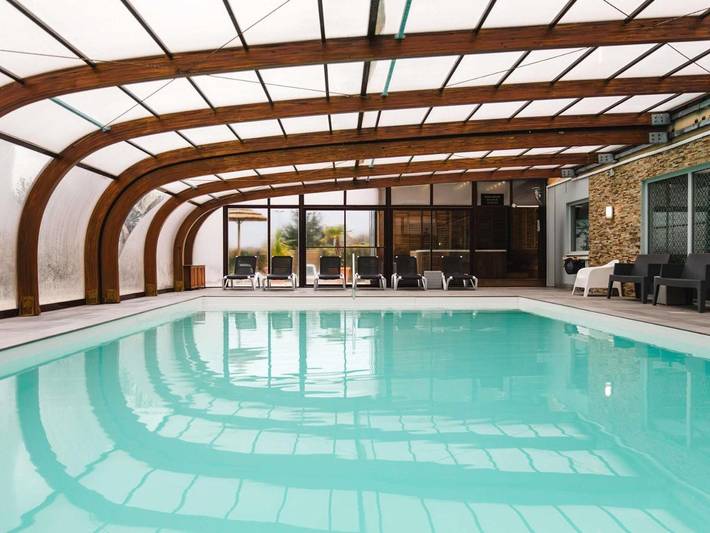 Hôtel pour 4 personnes, avec terrasse ainsi que piscine et sauna, animaux acceptés