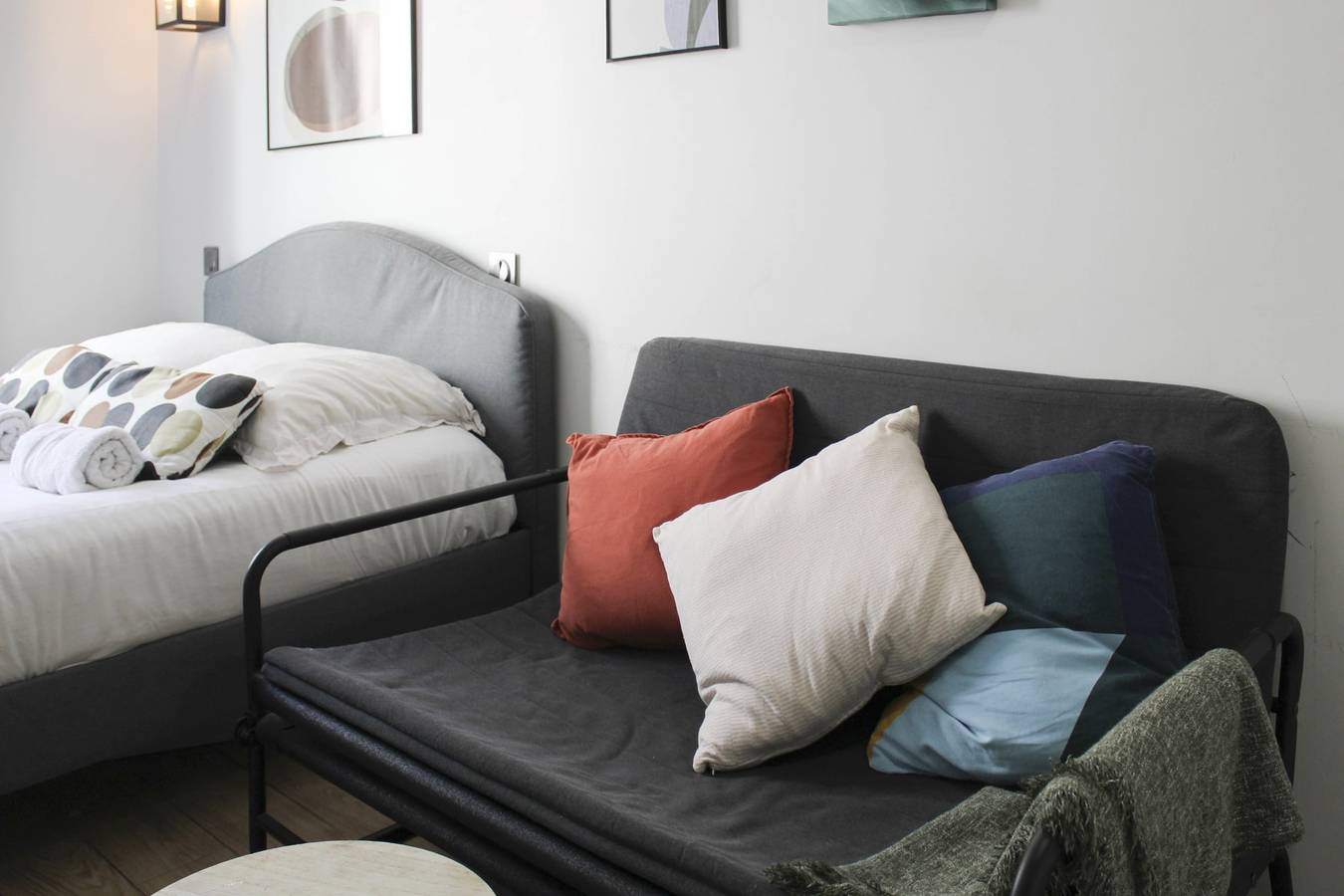 Studio entier, Lumineux studio proche de la Grande Arche in Courbevoie, Hauts-de-Seine