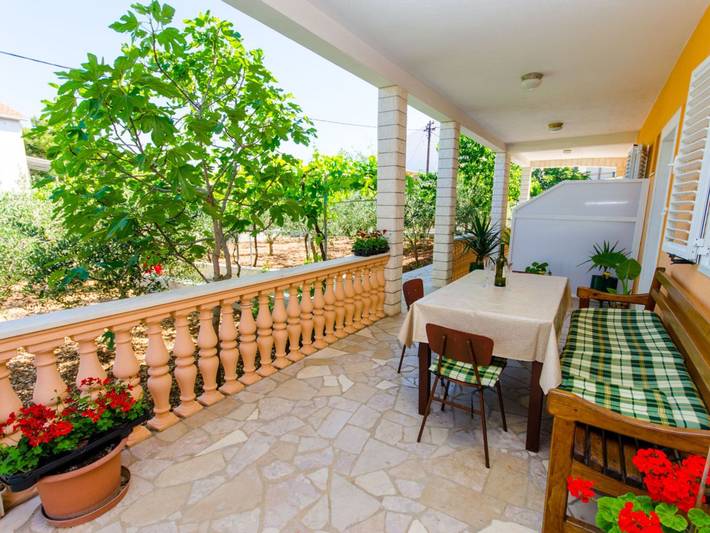 Ferielejlighed for 3 personer, med terrasse i Trogir