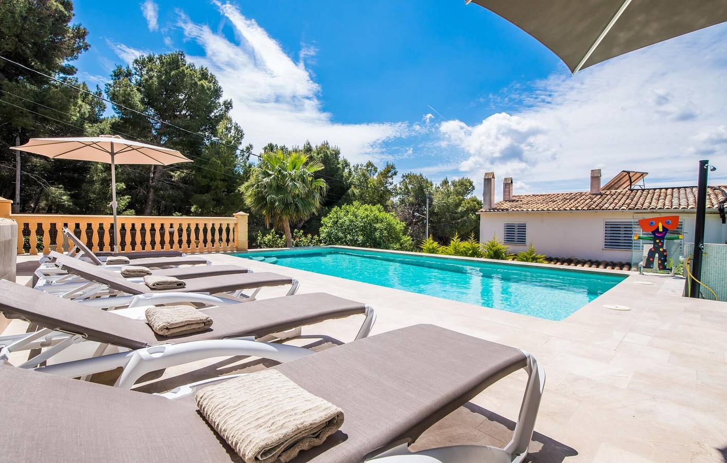 Oase am Meer mit Terrasse, Pool und Klimaanlage - 600 m zum Strand in Cala Ratjada, Capdepera