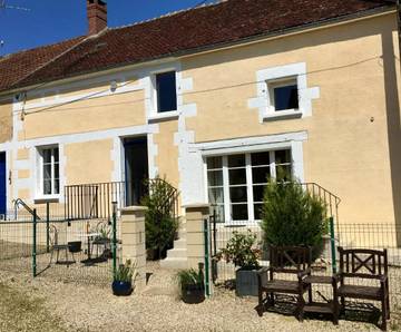 Gîte pour 6 personnes, avec jardin et vue dans Treigny-Perreuse-Sainte-Colombe