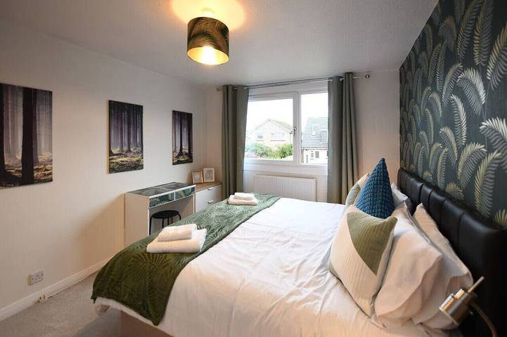 Links Golf Villa - 3 bed semi-detached villa in Troon in Firth Of Clyde