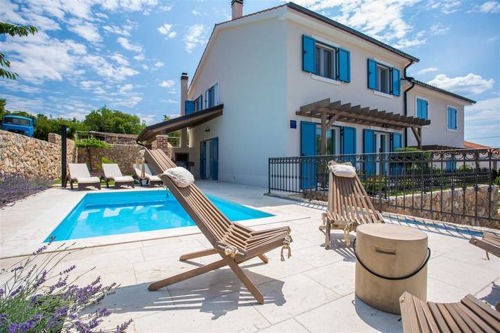 Villa für 8 Personen, mit Pool und Garten auf Krk