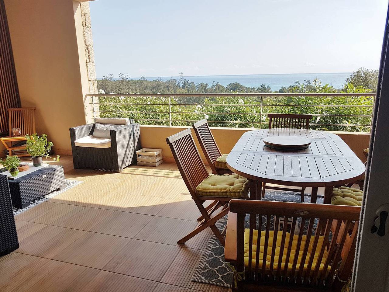 Entire apartment, Paolina- Sea View- Beach And Shops On Foot in Sari-Solenzara, Arrondissement de Sartène