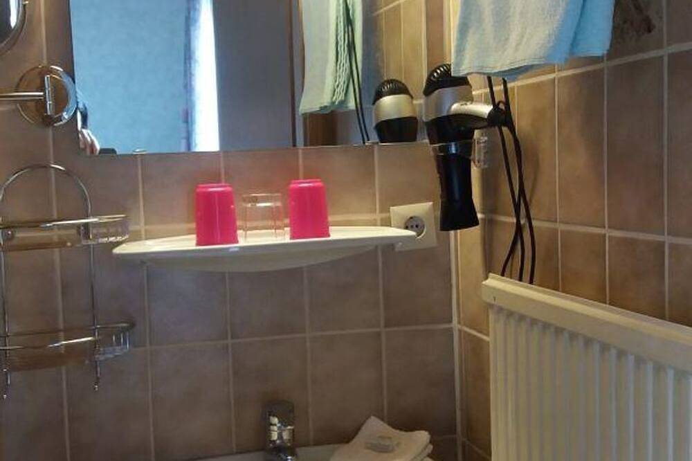 Geheel appartement, Tweepersoonskamer Nr. 5 met douche, Wc - Haus Traudi in Sankt Margarethen im Lungau, Bundesland Salzburg