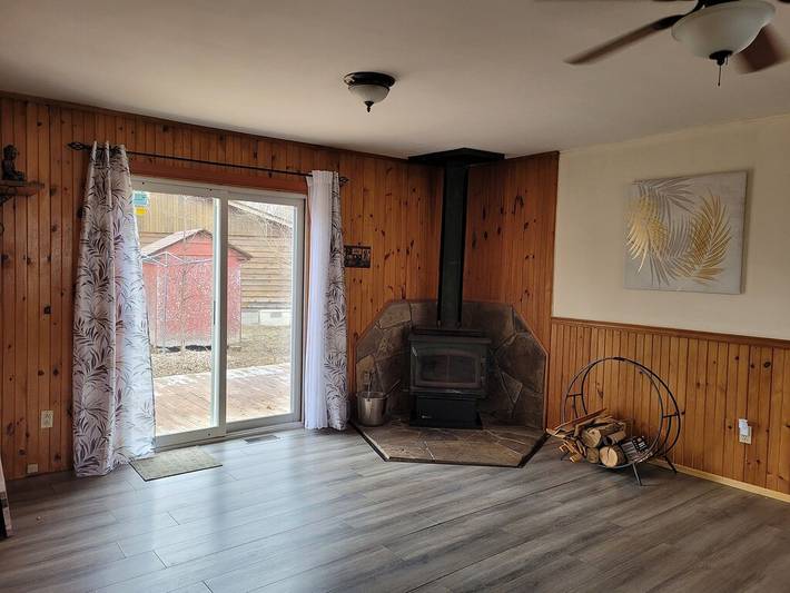 Vacation rental for 8 people, with terrace, with pets in Lake Ontario (Canada)