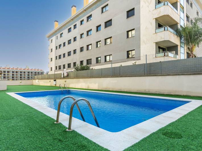 Apartamento para 4 personas, con Terraza y Jardín en Fenals