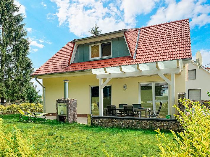 Ferienhaus für 6 Personen, mit Terrasse und Garten sowie Seeblick in Warin - 2