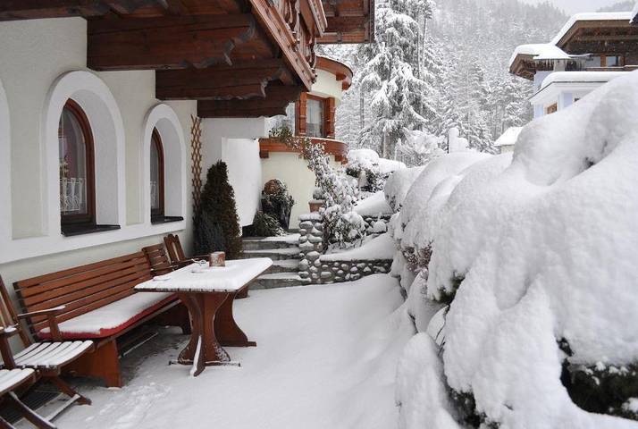 Ferienwohnung für 3 Personen, mit Garten und Terrasse in Längenfeld - 2