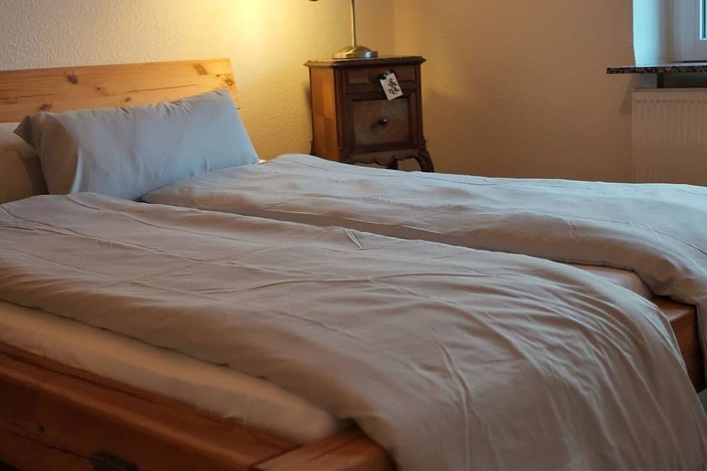 Ganze Wohnung, Ferienwohnung am Erzählkaffee - mit Kamin und Badewanne in Geilenkirchen, Rheinland