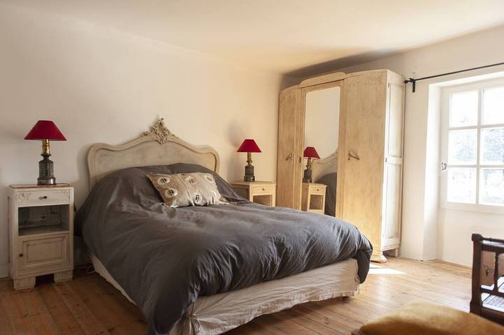 Gîte pour 12 personnes, avec jardin à Simiane-la-Rotonde - 4