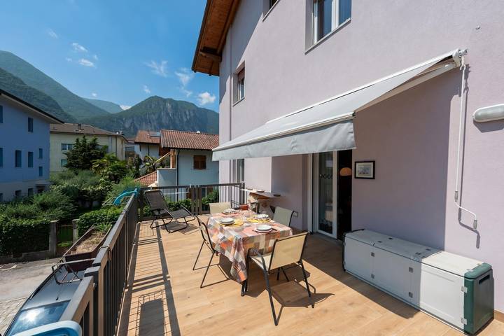 Appartamento per 4 persone, con Terrazza e Piscina per bambini a Riva del Garda