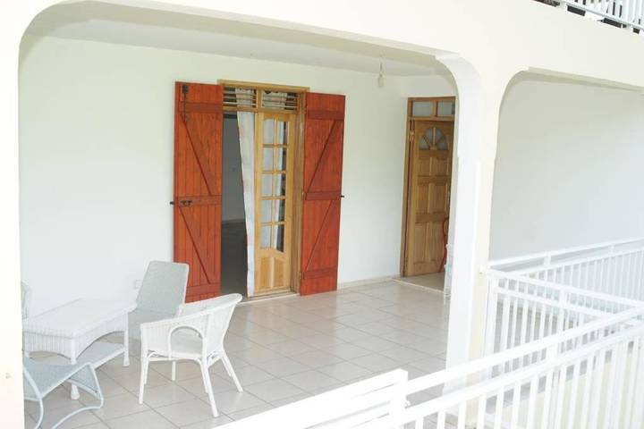 Gîte pour 8 personnes, avec terrasse, animaux acceptés à Gourbeyre - 3