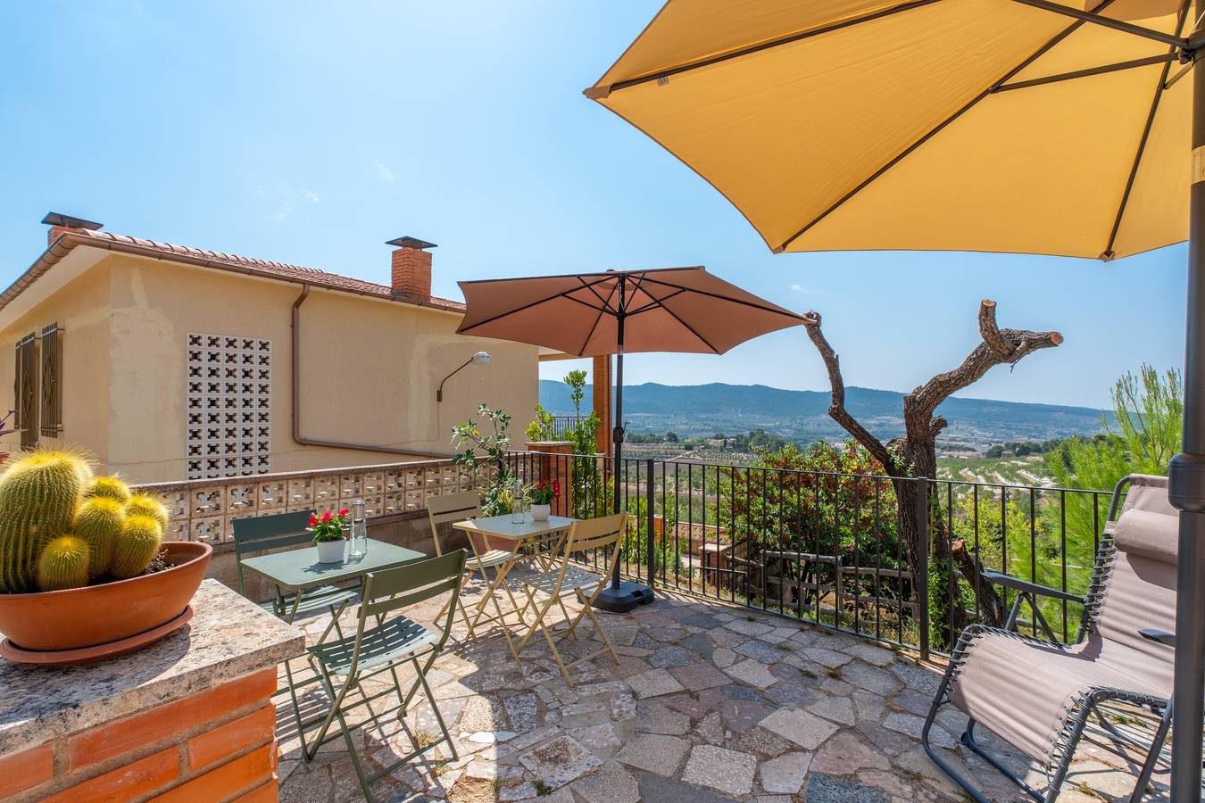 Landhaus 'Sol' mit Bergblick, Gemeinschaftspool und Wi-Fi in Ibi, Alicante Binnenland