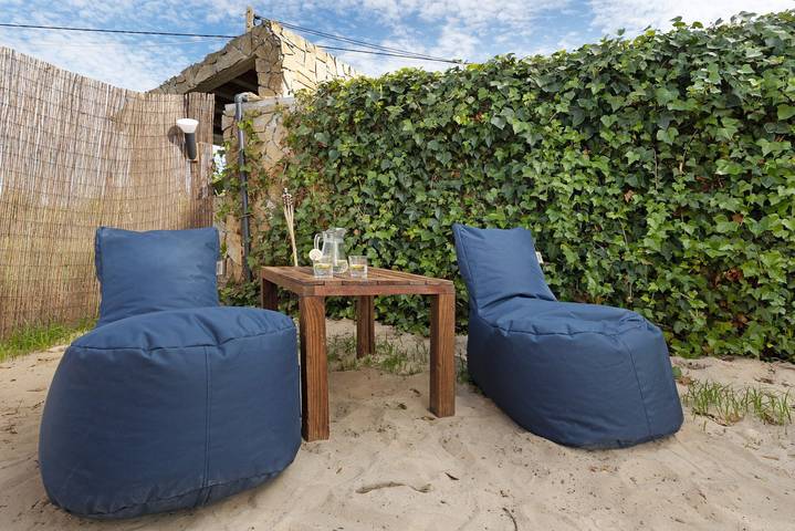 Casa Arinto – Spacious, Peaceful Retreat Among Vineyards with Lounge & Shared Pool in Setúbal Peninsula