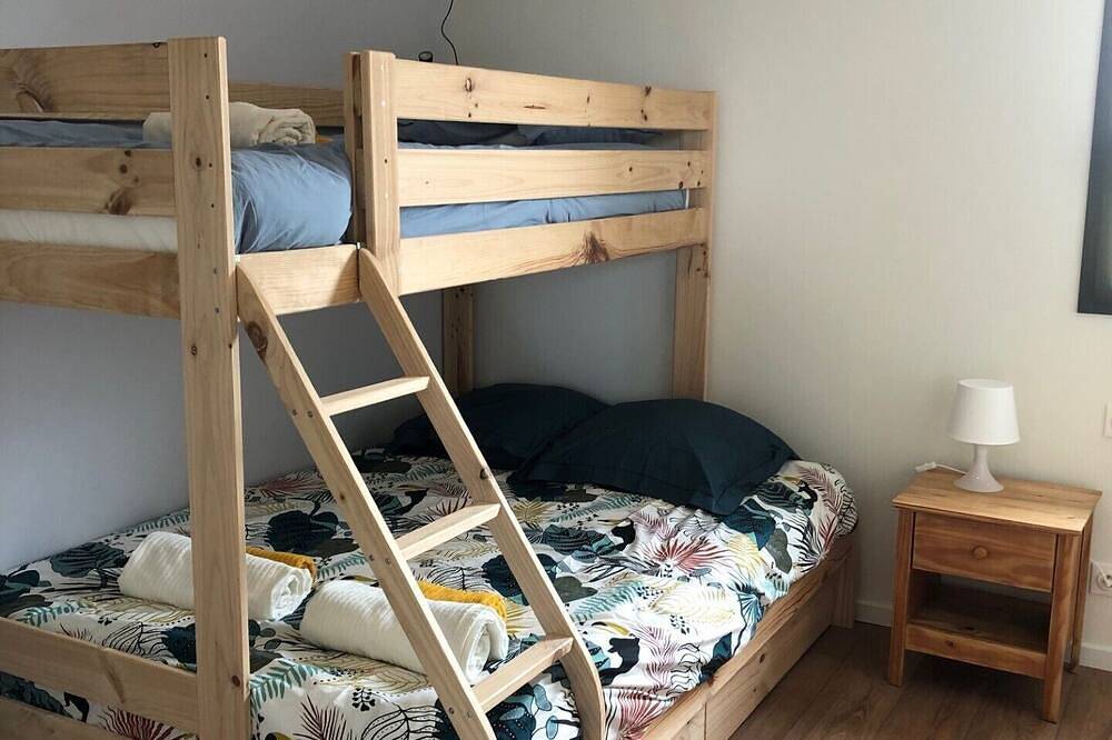 Bleuniou gîte with pool access (6 to 10 people). 2 minutes' walk from the beach. in Guissény, Brest und Umgebung