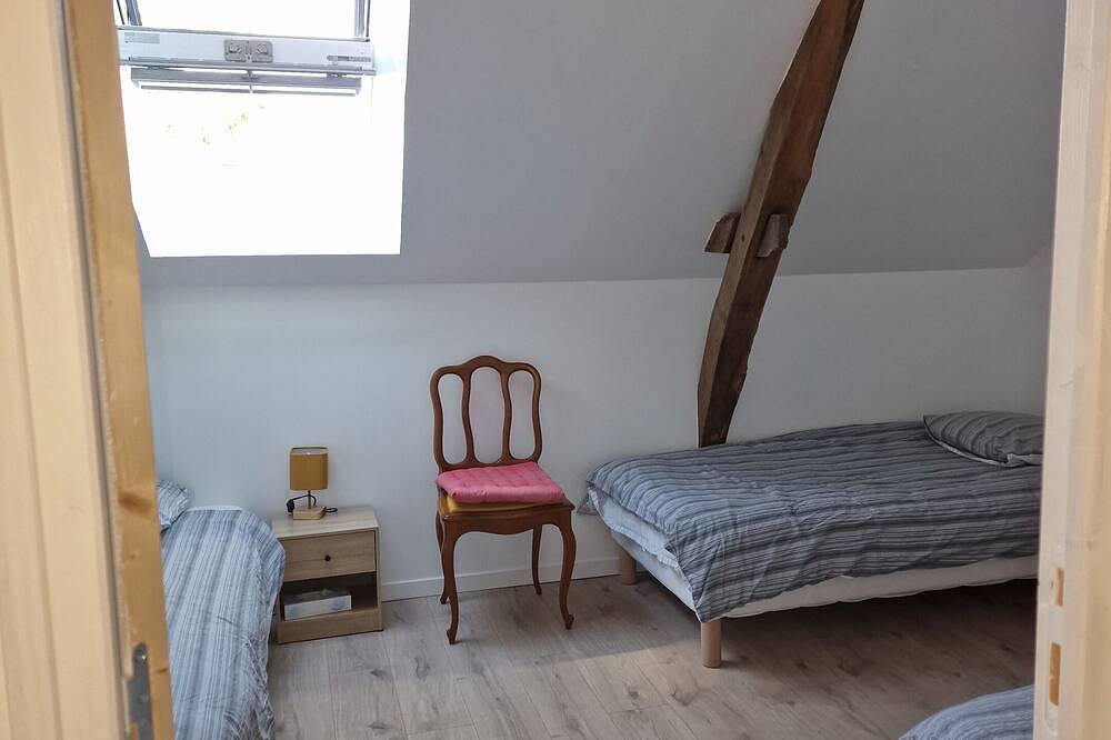 Jolie maison en pierre entièrement rénovée 15A in Saint-Berthevin, Mayenne
